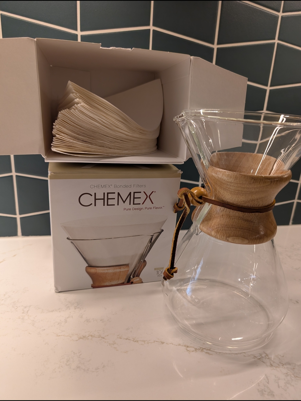 CHEMEX 8-cup Glass Pour-Over Coffee Maker with filters
